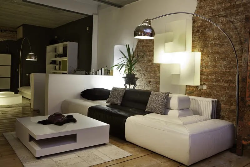 couch and lamp image