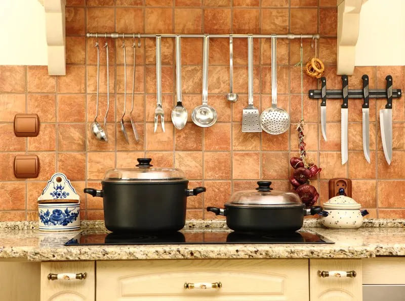 kitchen stove image
