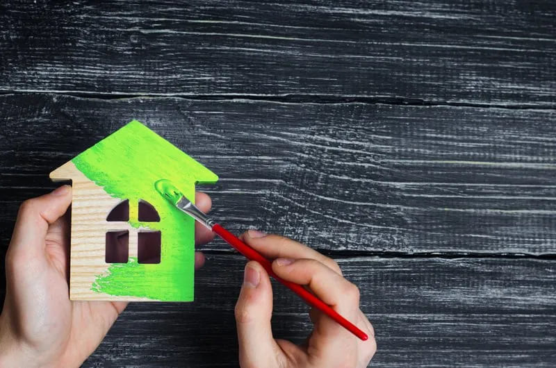 toy house painting image